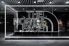 The North Face : L'Ascension d'une Marque d'Aventures