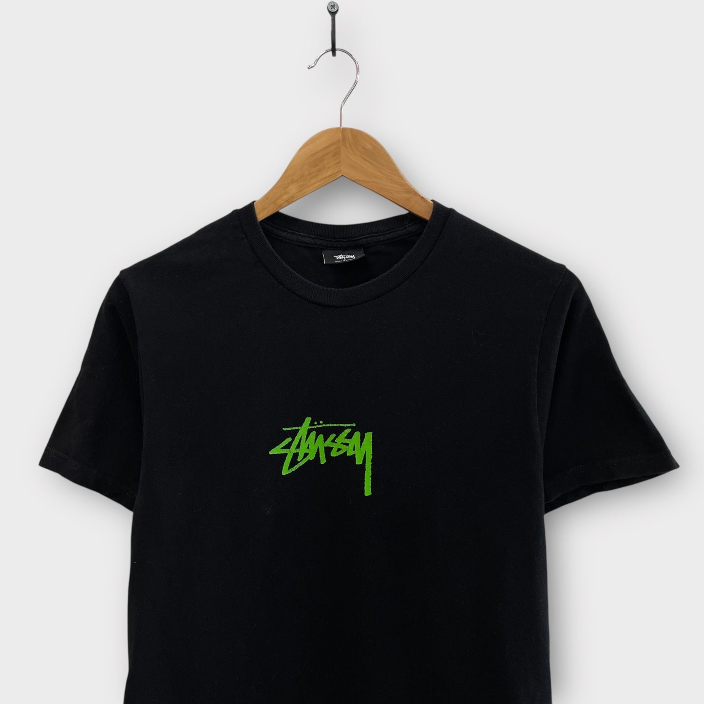 T-Shirt Stussy Noir Spellout Vert