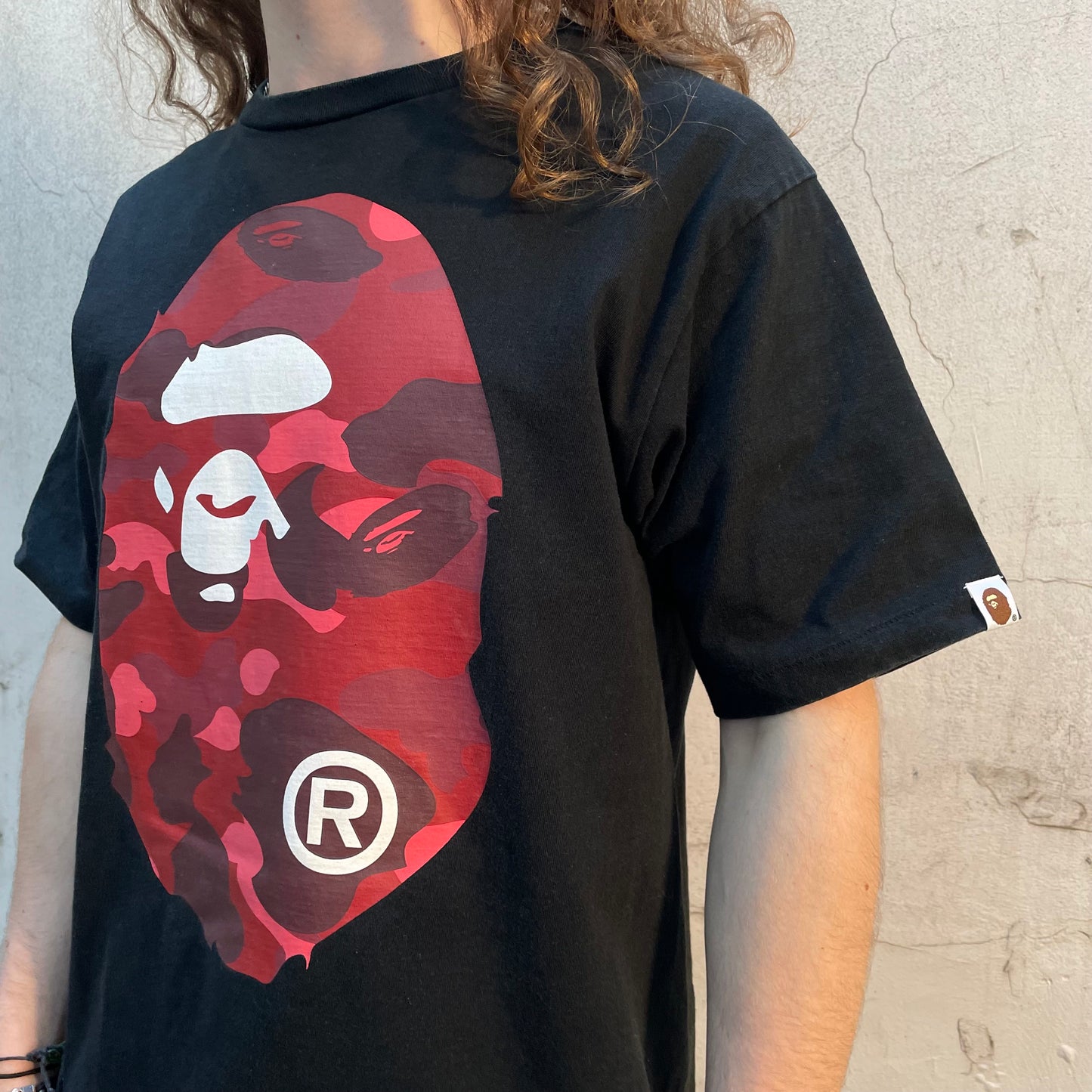 T-shirt noir Bape Ape Head Camo rouge - L