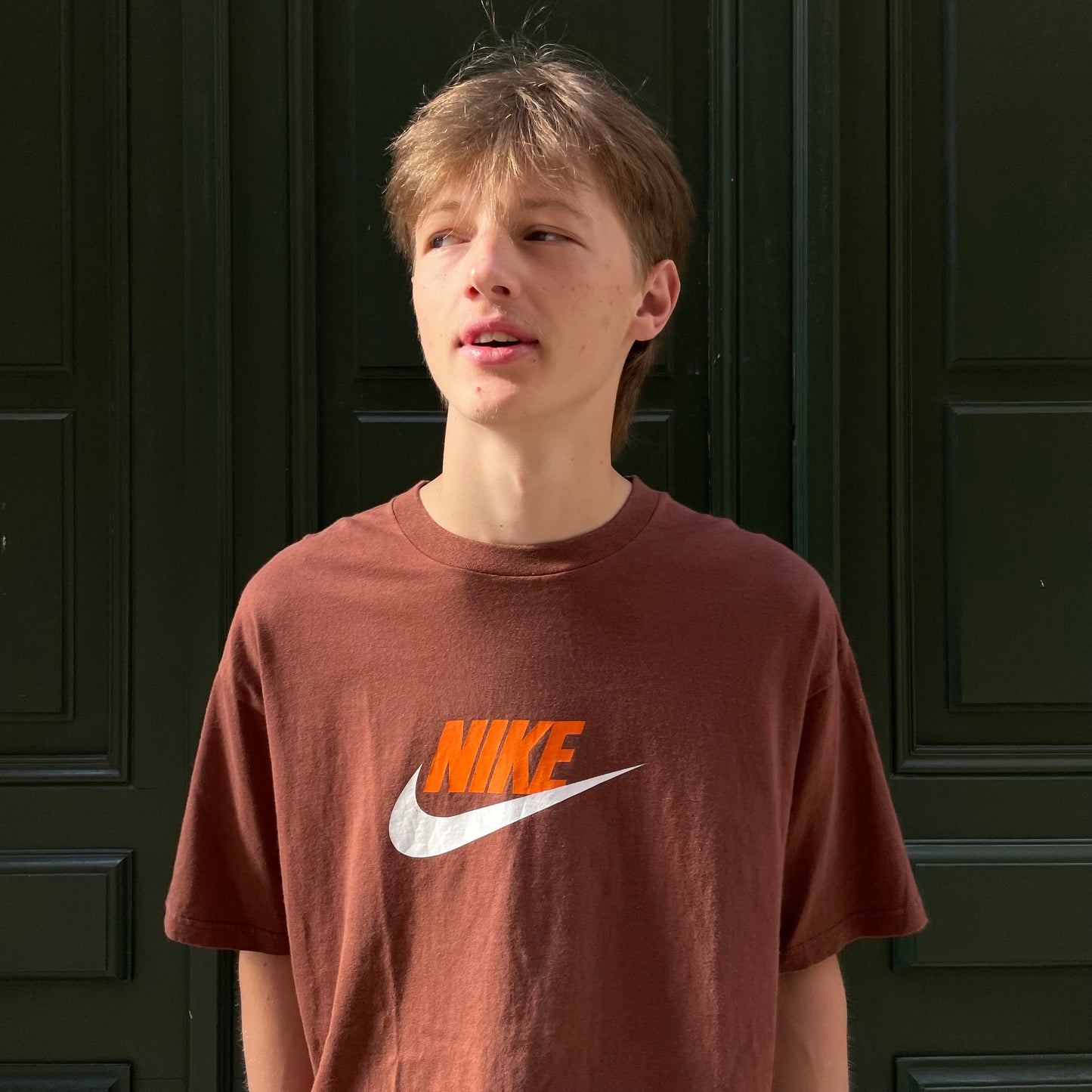 Brown Nike vintage 00's t-shirt - l