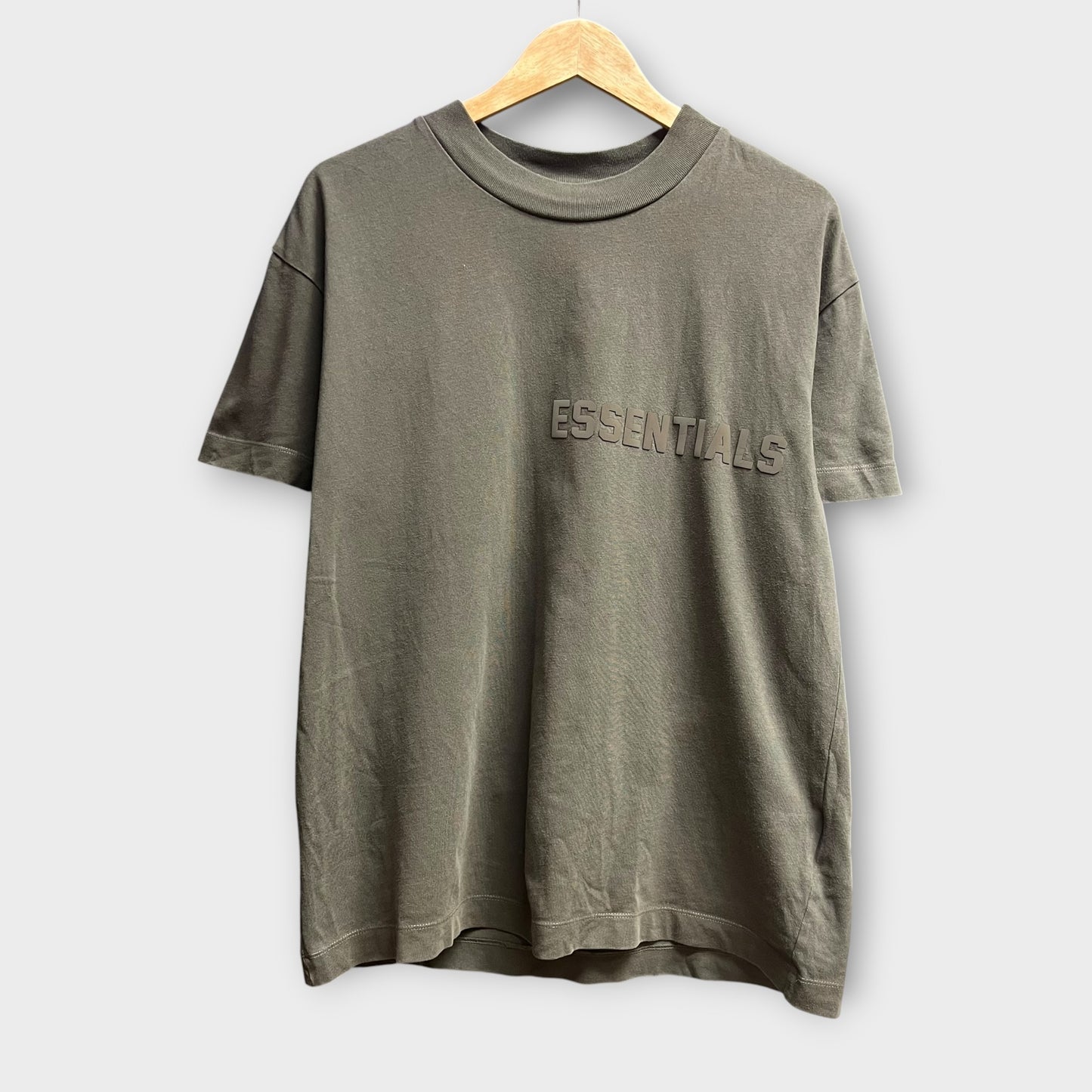 T-shirt Essentials Kaki - XS