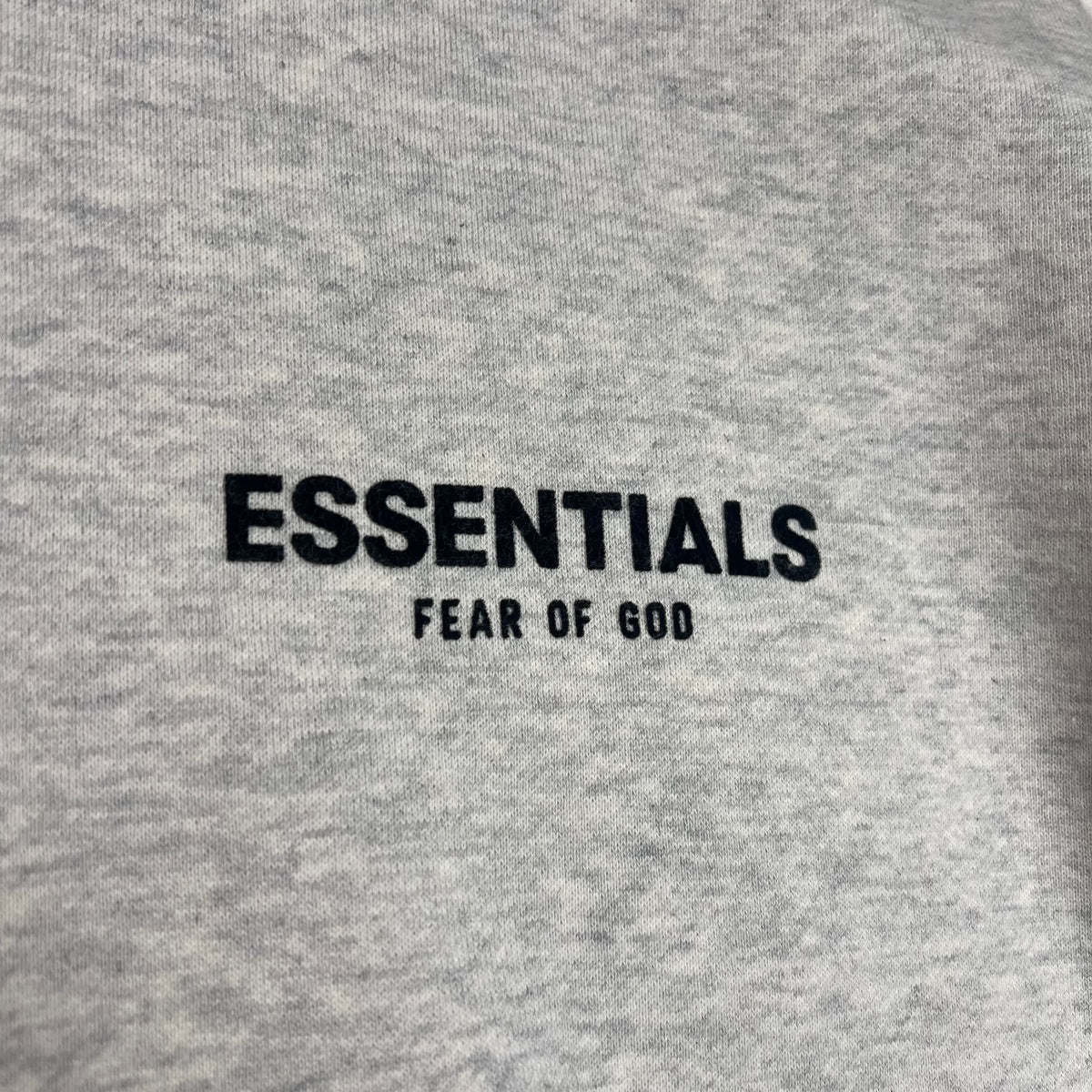 Sweat ESSENTIALS M gris