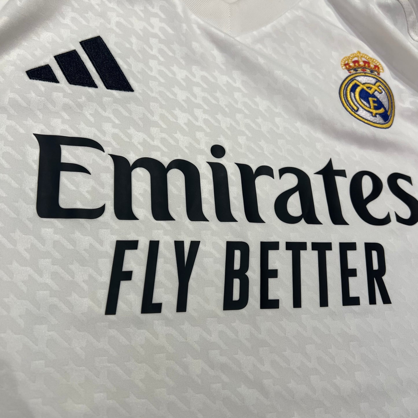 Maillot Adidas Real Madrid 2024/25 Neuf  - L