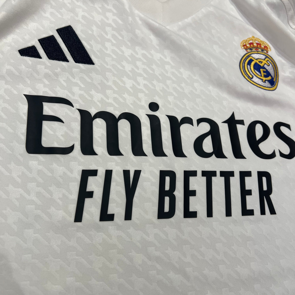Maillot Adidas Real Madrid 2024/25 Neuf  - L
