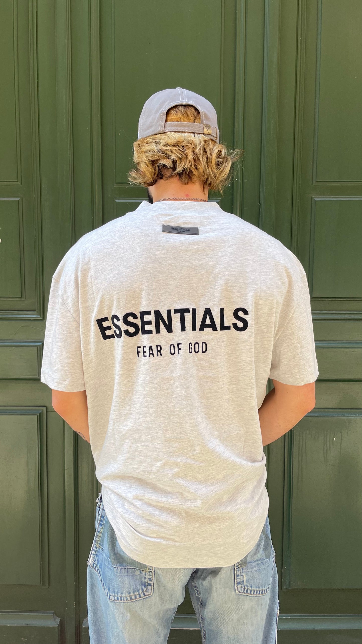 T-shirt Essentials - L