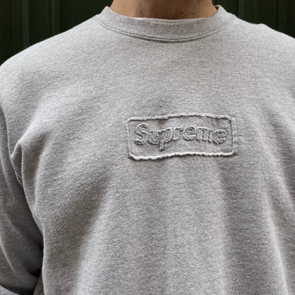 pull gris Supreme "cut-out box logo" - L