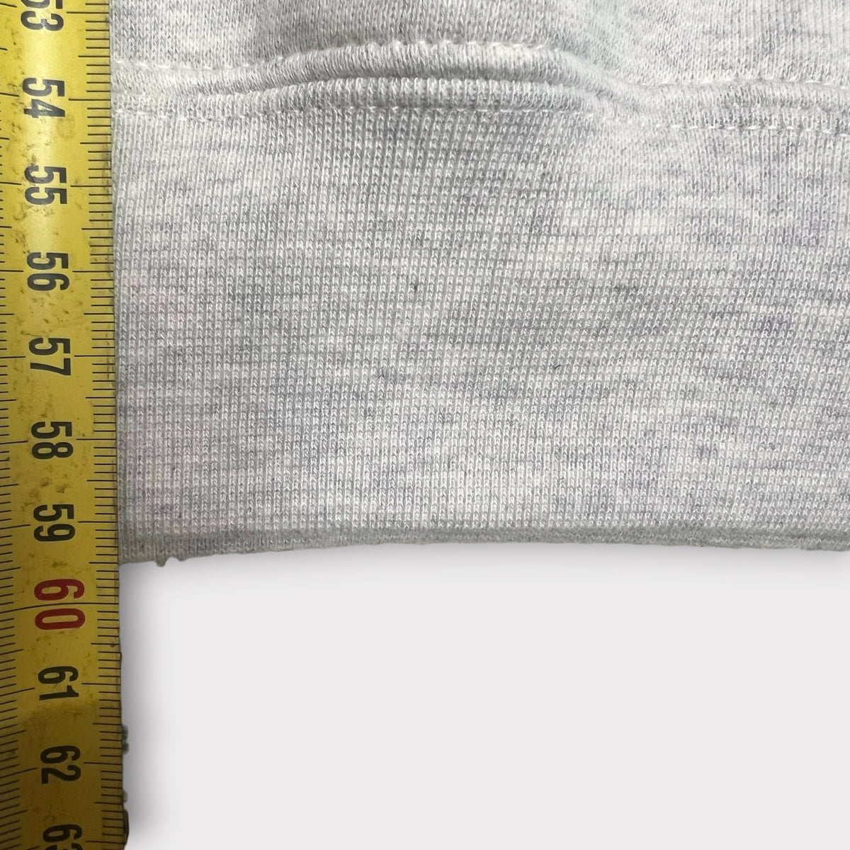 Sweat ESSENTIALS M gris