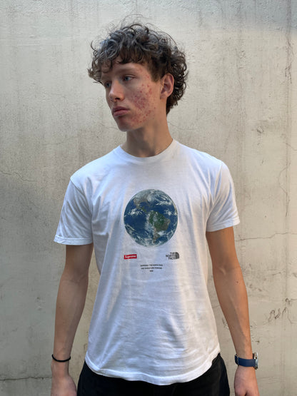 T-shirt Supreme x The North Face One World blanc - M