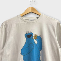 UNIQLO Tee White Sesame Street Cookie Monster - S