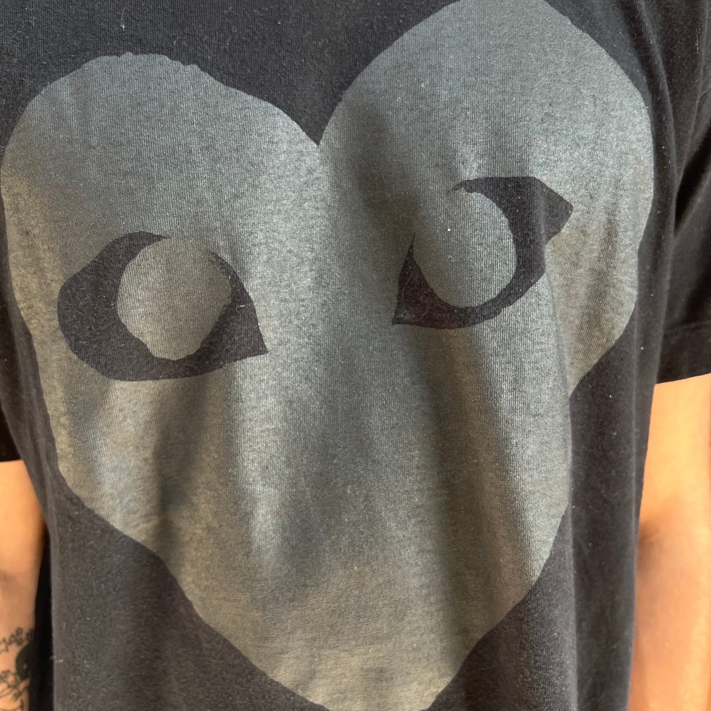 T-shirt Comme Des Garçons Gros Coeur Noir - L