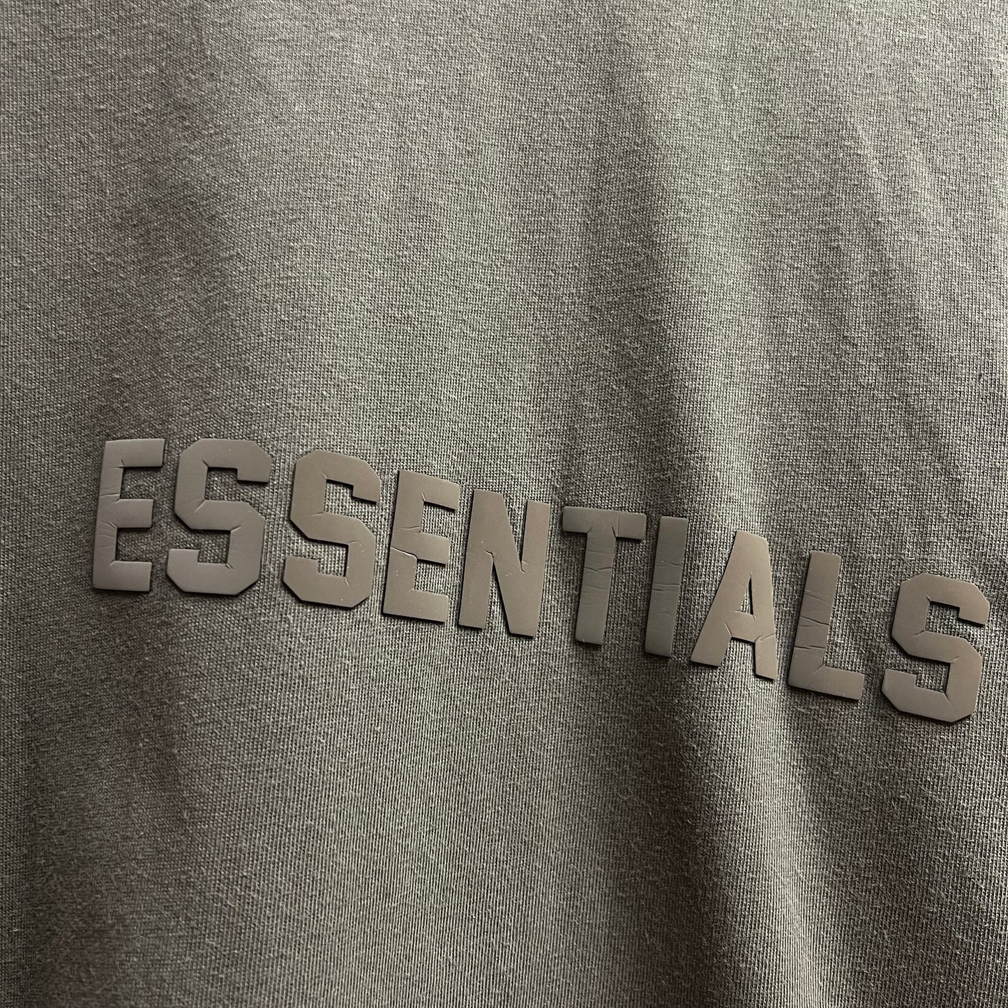 T-shirt Essentials Kaki - XS