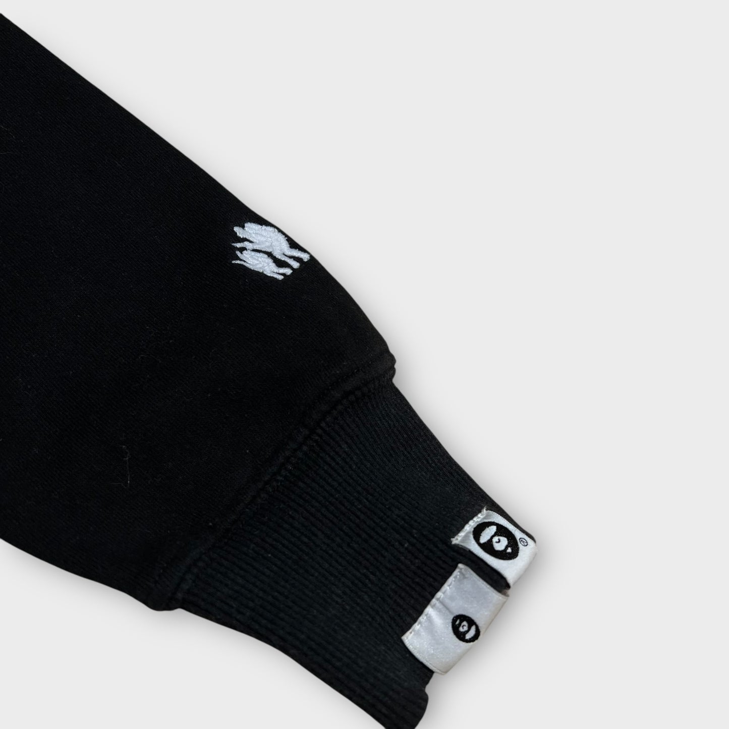 Sweat Bape x Audi R8 Noir - M