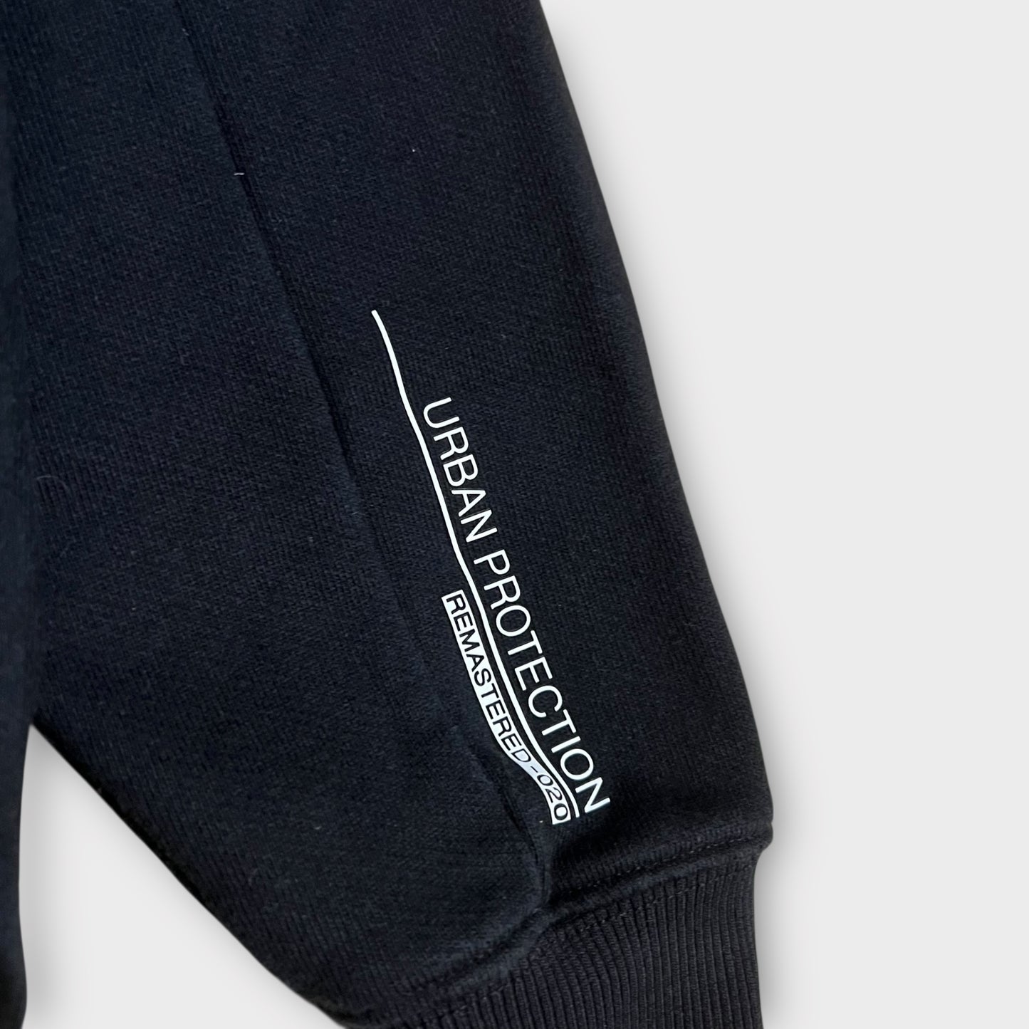 Sweat CP Company noir front logo - S