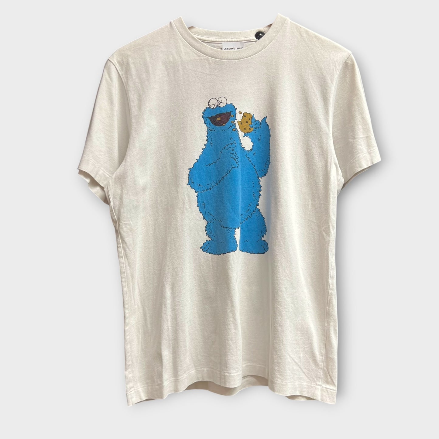 UNIQLO Tee White Sesame Street Cookie Monster - S