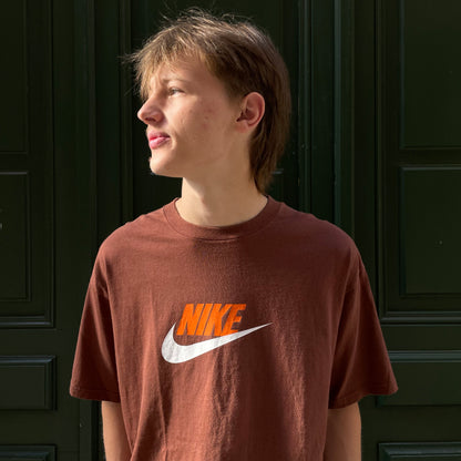 Brown Nike vintage 00's t-shirt - l