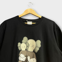 UNIQLO Tee Black Kaws Graphic Two Guys Front motifs - XL