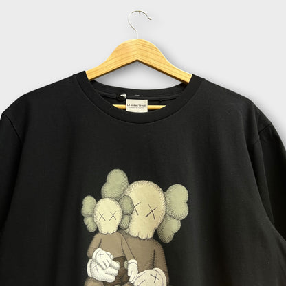 UNIQLO Tee Black Kaws Graphic Two Guys Front motifs - XL