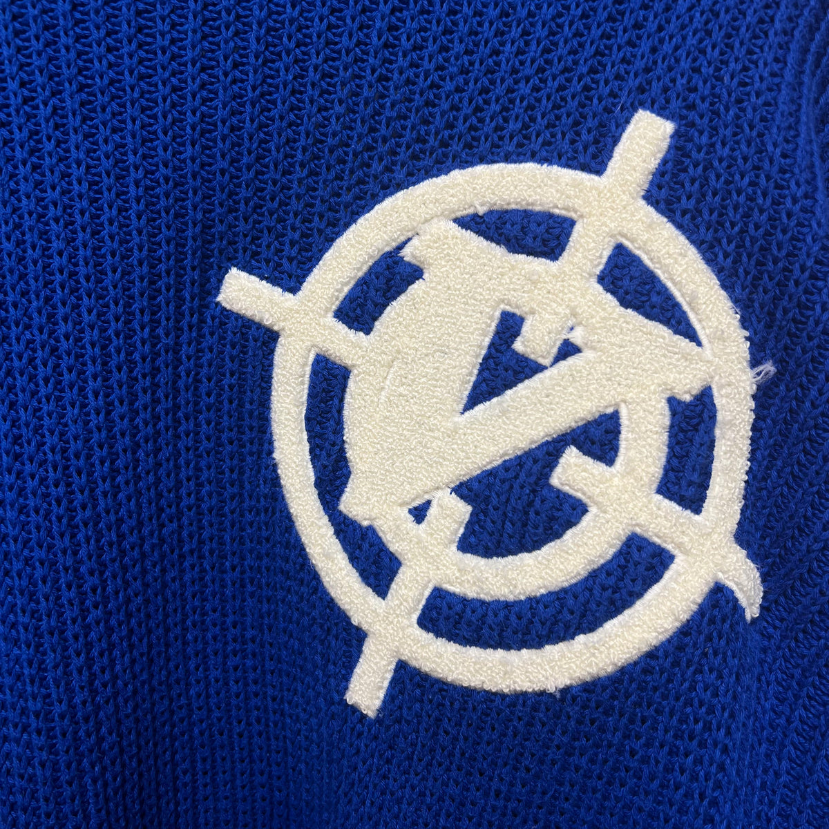 Pull Vicinity Bleu - S