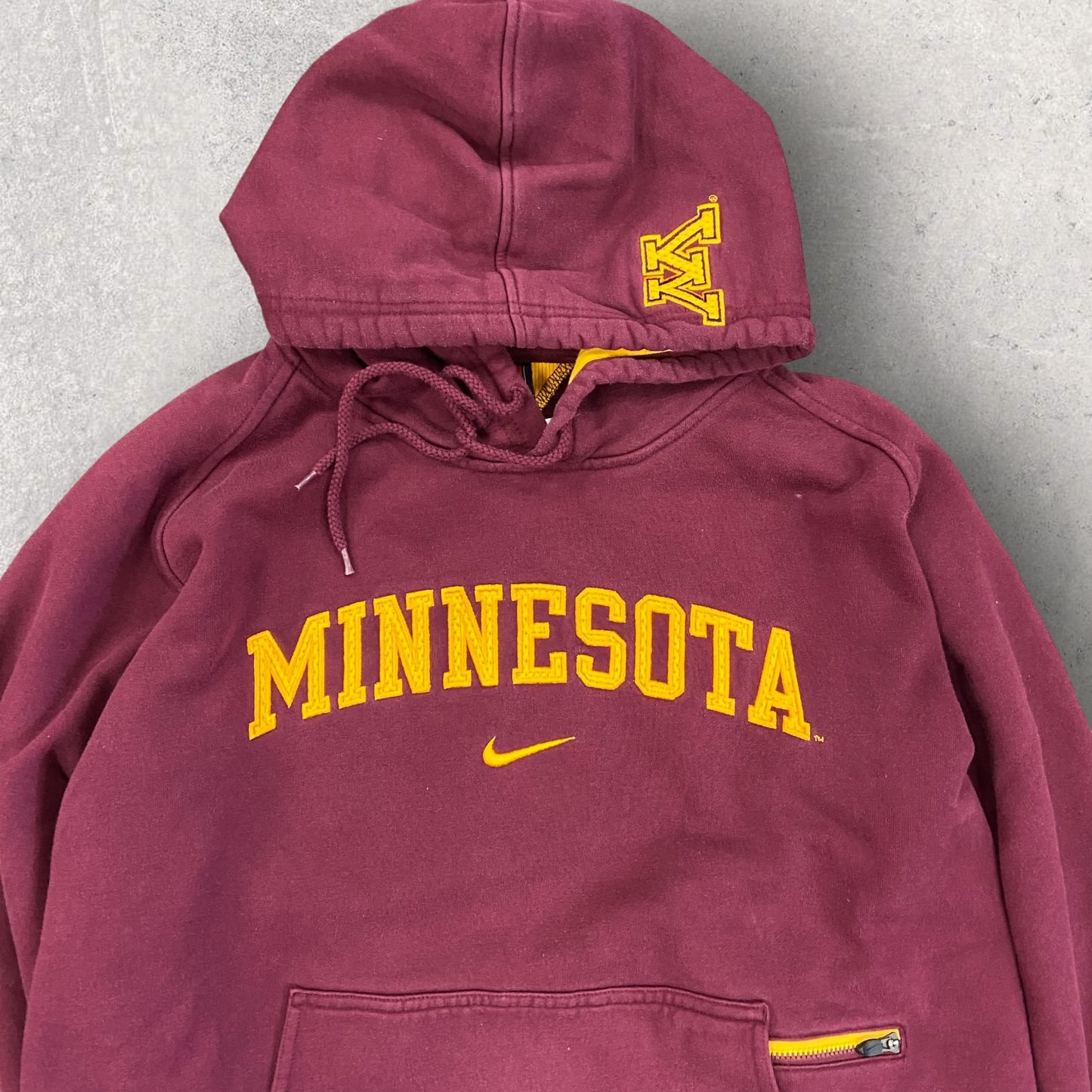 Nike vintage 90's Minnesota hoodie - M